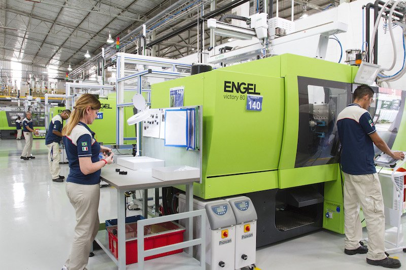 ENGEL supplies 100th injection moulding machine to MTA, Italy