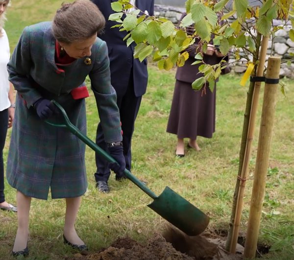 HRH Princess Royal - Alder Tree Planting - Vision Engineering.jpg