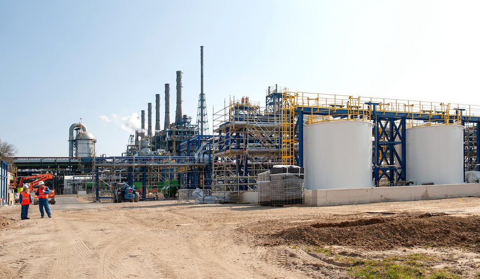 SABIC and Plastic Energy are building the world’s first commercial unit to significantly upscale production of certified circular polymers derived from used plastic.JPG